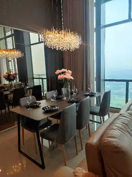 HILLCREST HOUSE AT LIPPO KARAWACI