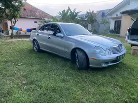 Mercy W211 E240 Elegance