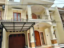 Disewakan rumah deluxe di pondok bambu residence