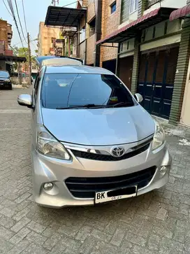 Avanza veloz 1.5 AT ( like new )