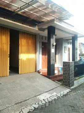 Dikontrakkan Rumah di Seputaran Barat Ponpes Pandanaran jakal km 12,5