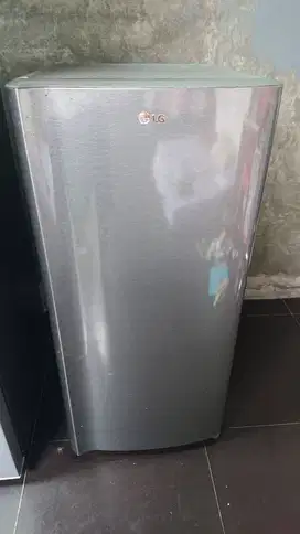 Dijual cepat kulkas merk LG GN-201CK 169/164L Kulkas 1 Pintu Warna Abu