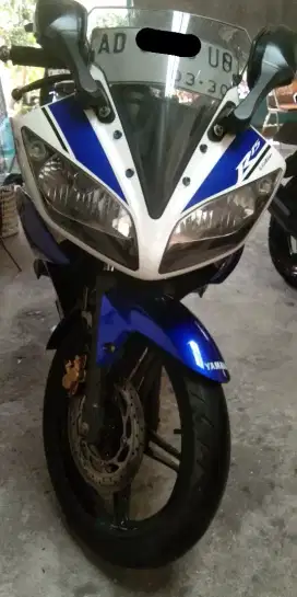Yamaha R15V2 2015