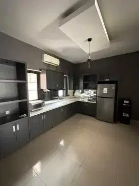 Dijual/sewa Rumah baru furnish di Maple Townhouse gunung batu Bandung