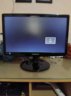 Monitor LED SAMSUNG S19A100N