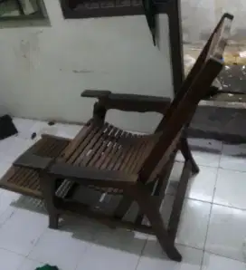 Kursi santai kayu jati