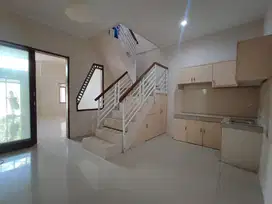 Disewakan Rumah Kota Bali LT 128 LB 140, ccok utk huni / kantor