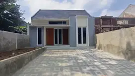 DiJual Rumah Baru Tinggal 2 unit Proses Finishing di Utara Pasar Godea