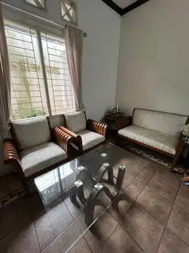 Bangku dan meja 1 set