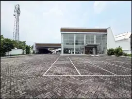 EX SHOWROOM HYUNDAI DI WIYUNG, STRATEGIS