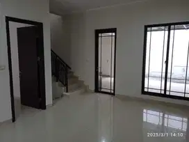 P FL Dijual Cepat Rumah 8x18 Siap Huni Di Green Lake City