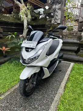 Honda PCX 160 – Tahun 2023 Putih