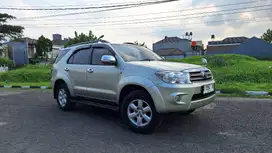 Jarang Ada!!! Toyota Fortuner 2.5 G AT Diesel Tahun 2009 Istw