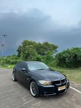 BMW 320i 2007 Bensin