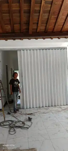 Pintu harmonika