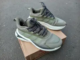 Sepatu adidas alpharesponse ori size 40