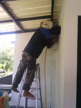 Panggilan jasa AC bunyi / tukar tambah kipas outdoor ke rumah