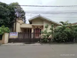 Rumah di cisaranten Arcamanik di jalan utama cocok untuk usaha a/ tgl