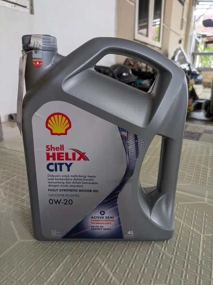 Oli mobil shell helix city 0w-20