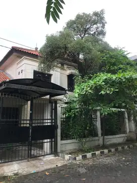 Dekat dg bandara