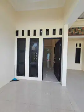 Rumah 3 kamar tidur luas 135 m² kota mojokerto
