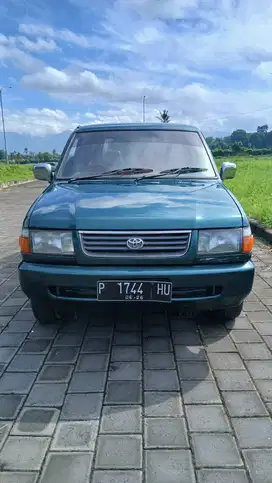 Toyota Kijang 1.8 LGX MT