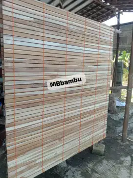 Kere/tirai kayu jati