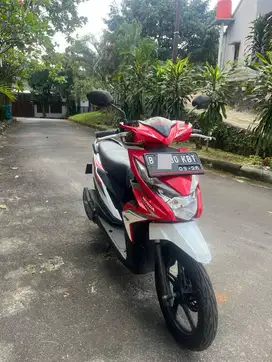 HONDA BEAT 2016 WARNA MERAH PUTIH PLAT BEKASI