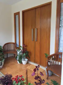Dijual rumah siap huni di pomdok kelapa jakarta timur