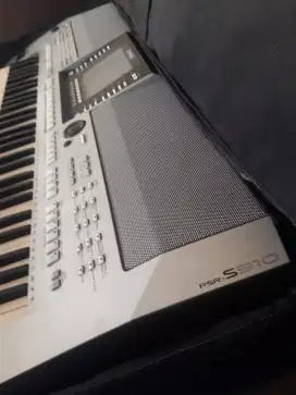 Yamaha Keyboard PSR S910