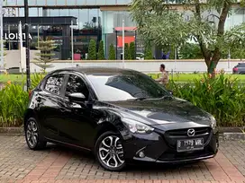 Mazda 2 R Skyactiv 2016. Antik. Rawatan. Pajak 1tahun. Like Jazz Yaris