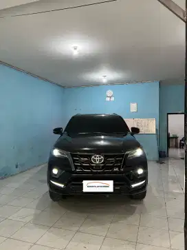 Toyota Fortuner 2.8 VRZ GR AT 2023
Full Original Harga Murah
