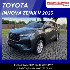 Toyota kijang innova zenix V bensin 2.0 abuabu 2023 surabaya