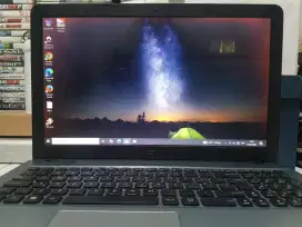 Di jual laptop asus tipe X541S keadaan hidup minus layar birn
