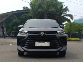 Low km 20rb toyota avanza E manual 1.3 hitam 2022 full orisinil
