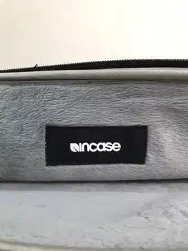 JUAL CEPAT!!! Tas Macbook Brand Incase  13 inch