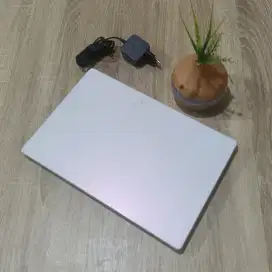 Laptop Asus Vivobook E410MA