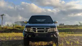 Isuzu Grand touring 2013 Diesel
