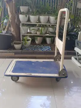 Troly 4 roda masih bagus normal
