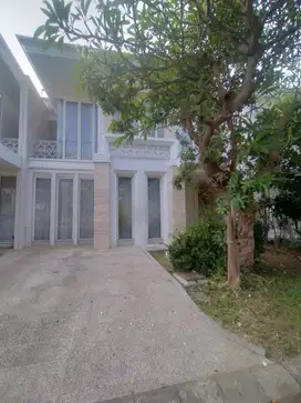 Rumah Mewah Siap Huni Grand Island Santiago Rosa Pakuwon City