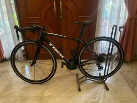 Sepeda Road Bike Trek Emonda SL