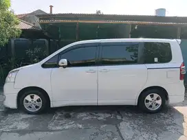 Dijual Toyota Nav1 2013 Putih Istimewah