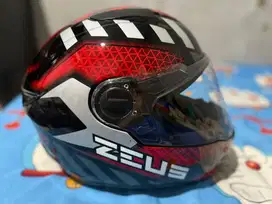 Helm Zeus ZS 811C - Second