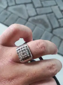 Berlian eropa tabur cincin pria uk 20