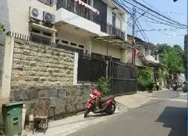Dijual Cepat Rumah 2 Lantai di Cilandak Jakarta Selatan