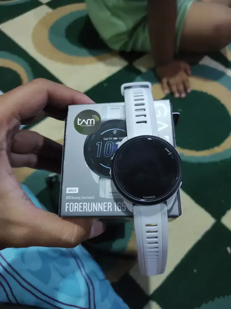 Garmin Forerunner 165 non music like new