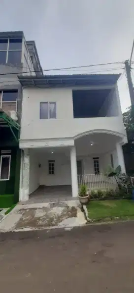 RUMAH DI SENTUL CITY BOGOR