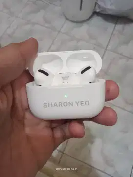 Airpods pro gen 1 nyala sebelah kanan saja