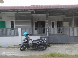 2 KT - 2 KM RUMAH DISEWAKAN di PERUMAHAN EVA RESIDENCE PEM SIANTAR