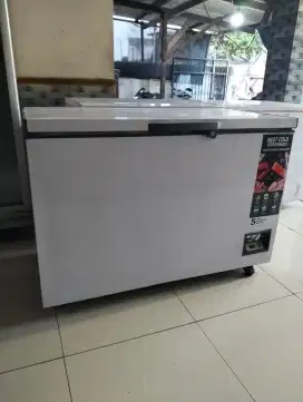 Frezer gea kapasitas 400 liter